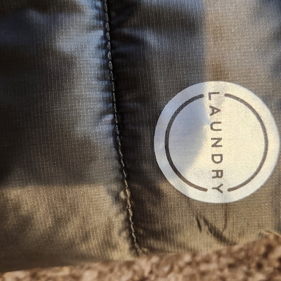 Laundry by Shelli Segal - Picture 2 of 4